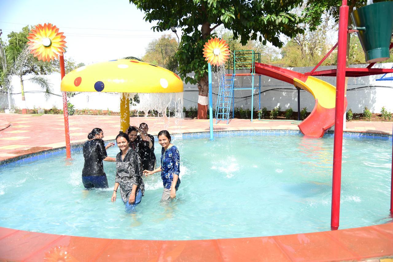 River Touch Resort Silvassa Exterior foto