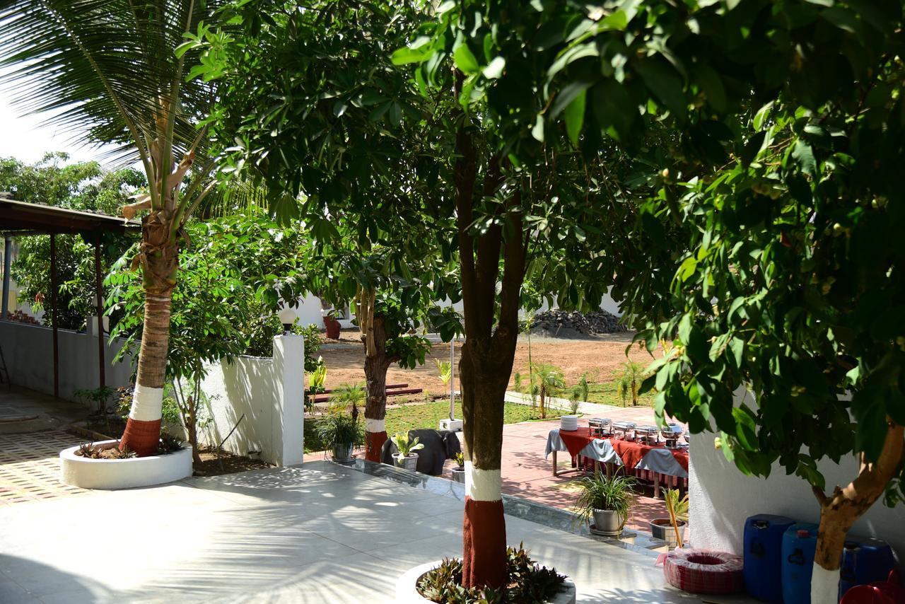 River Touch Resort Silvassa Exterior foto