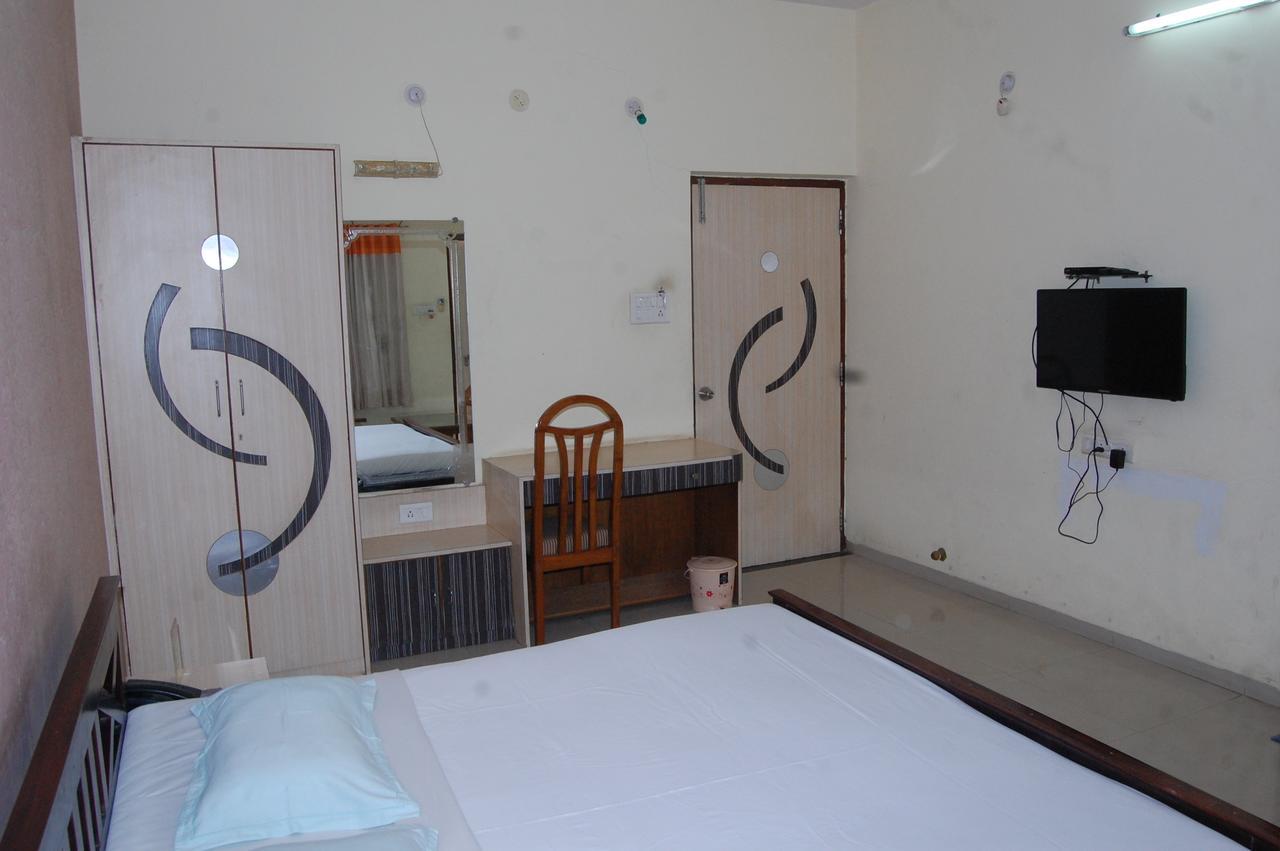 River Touch Resort Silvassa Exterior foto